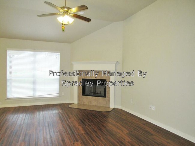 Building Photo - 5406 Foxhill Rd