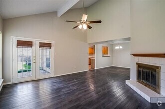 Building Photo - 1416 Golden Gate Dr