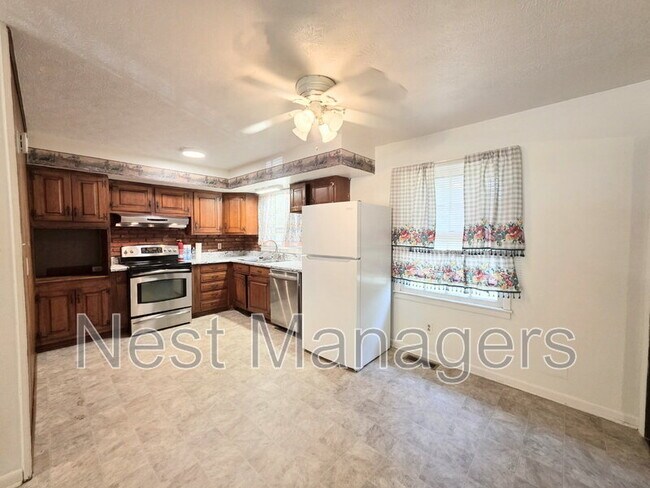 Building Photo - 5340 Docia Cir