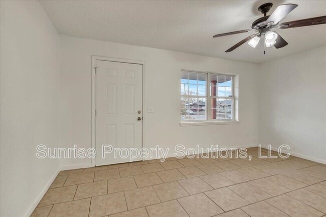 Photo - 1201 Mcdonald Dr House