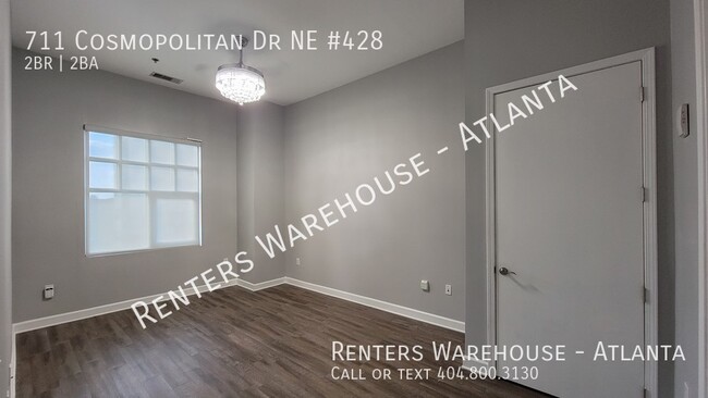 Building Photo - 711 Cosmopolitan Dr NE