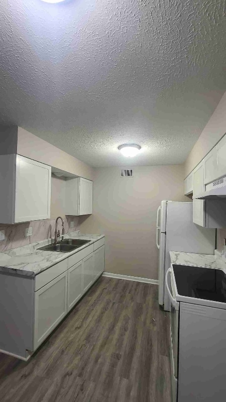 Building Photo - 1714 Autumn Dr