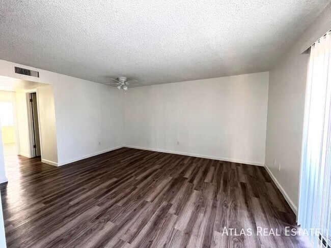 Building Photo - 645 W Rio Salado Pkwy