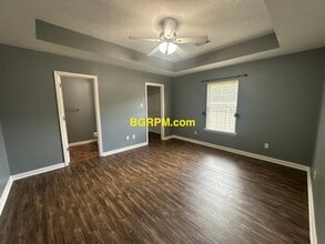 Building Photo - 31 Willow Lake Dr