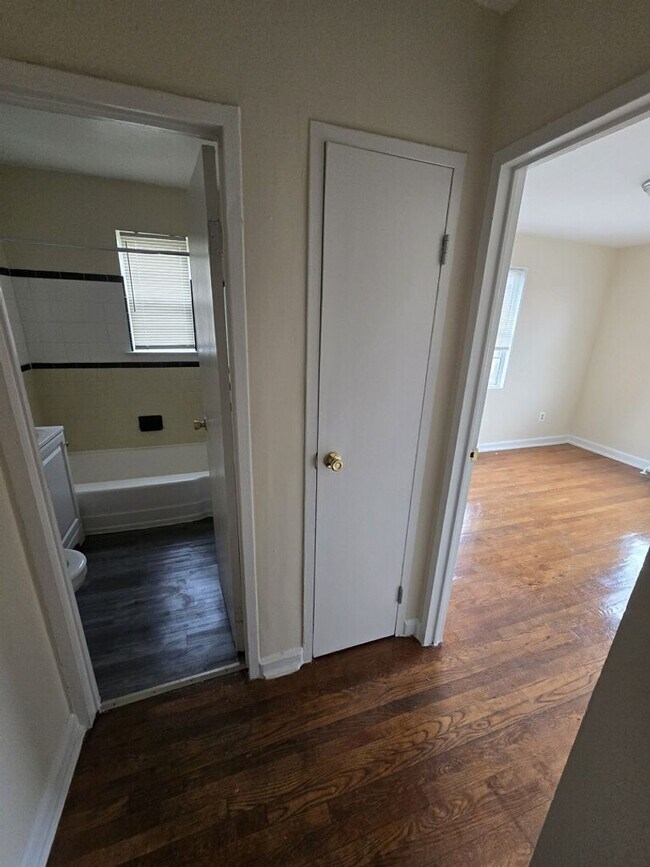 Photo - 136 Kenilworth Avenue Northeast Apartment