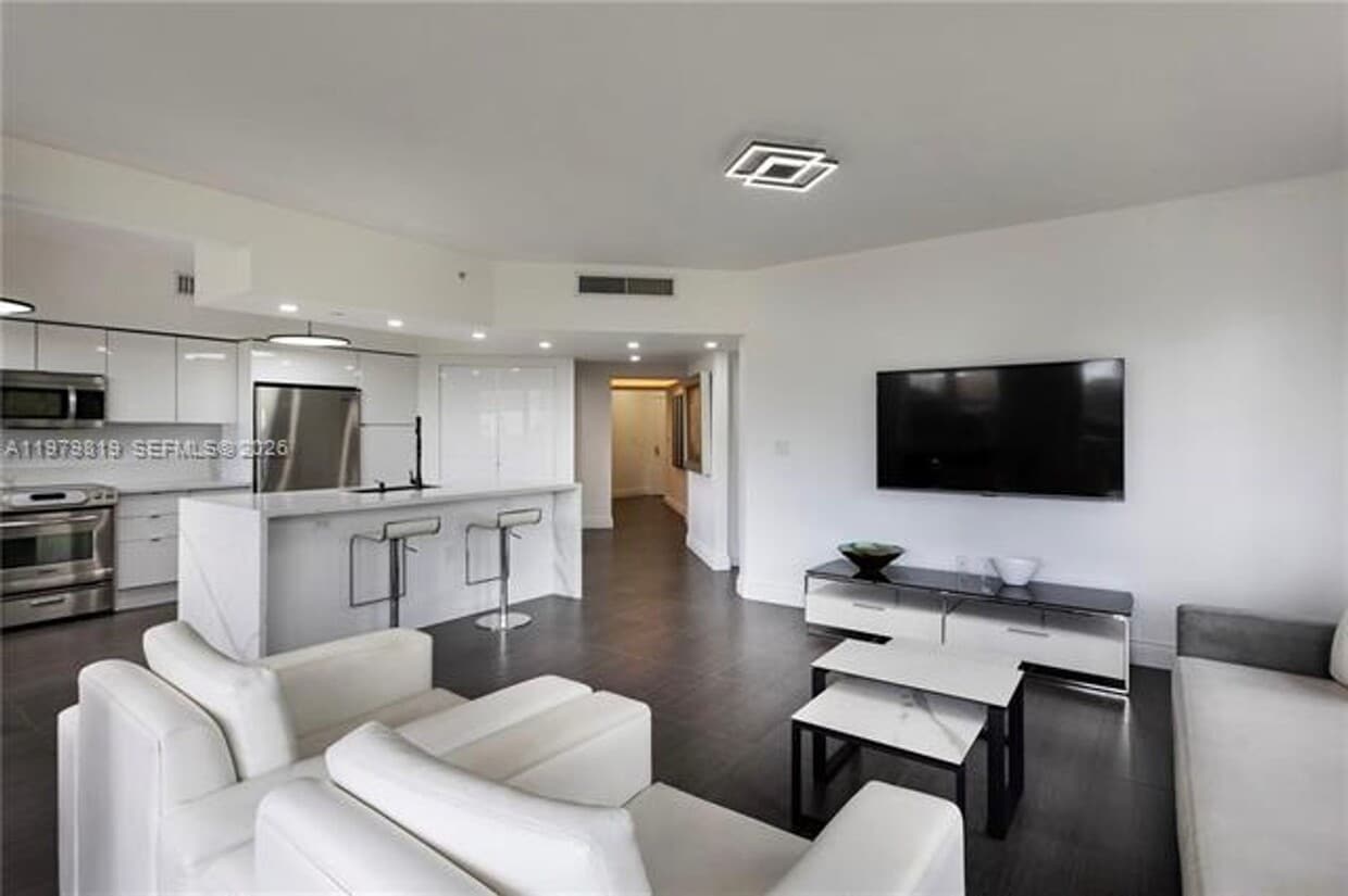 Photo - 19900 E Country Club Dr # 311 (A11979819)