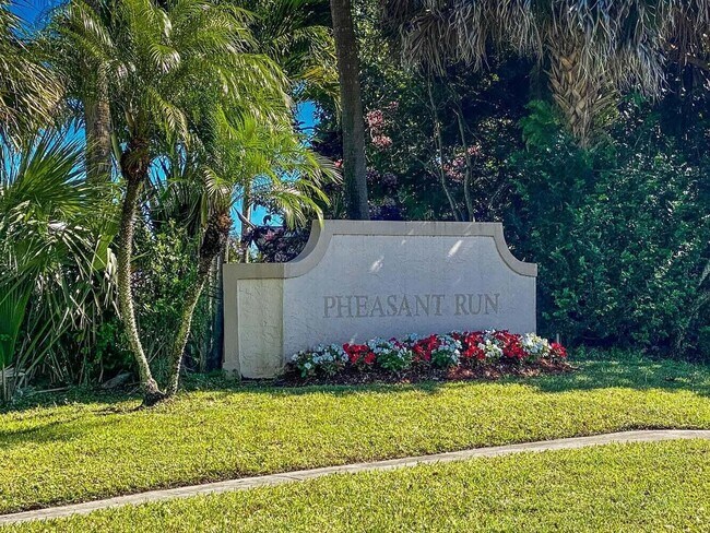 Foto del edificio - 87 Pheasant Run Blvd
