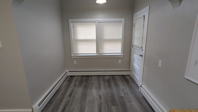 Foto del edificio - *Atlas Investment Group, LLC (590 Sherman Triplex)
