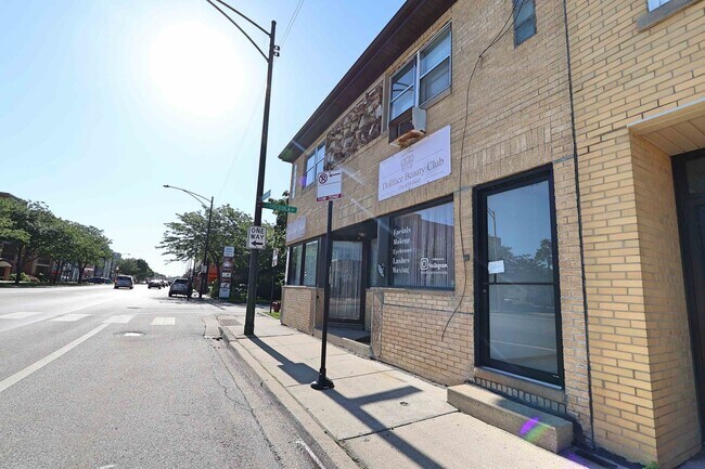Building Photo - 7433 W Irving Park Rd