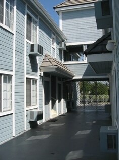 Building Photo - 10636 Victory Blvd