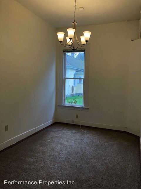 Building Photo - 920 SE Nehalem St