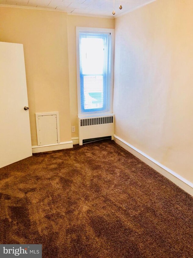 Foto principal - 3415 Mercer St