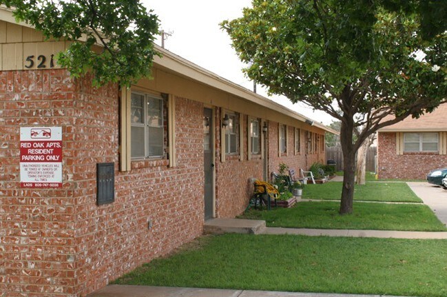 Building Photo - Red Oak Apartments