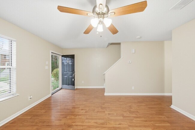 Foto del edificio - 10 Hartford Ct