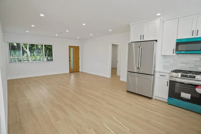 Building Photo - 21330 Lemarsh St