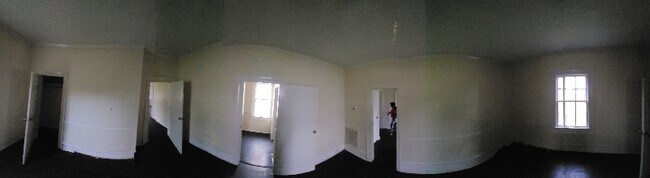 Foto del edificio - 806 E Caswell St