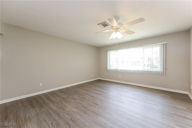 Foto del edificio - 1414 SE 26th Terrace
