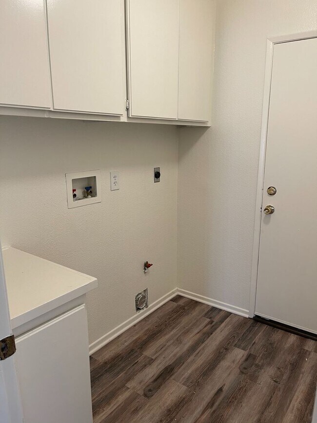 Foto del edificio - 4+2 READY NOW!