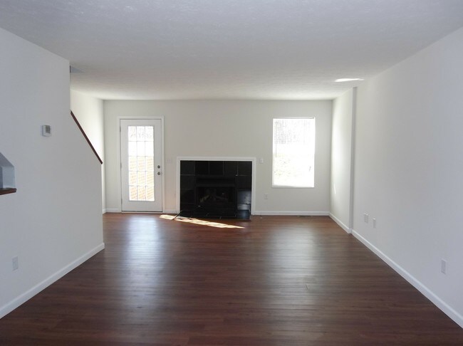Building Photo - 1738 Athens Dr