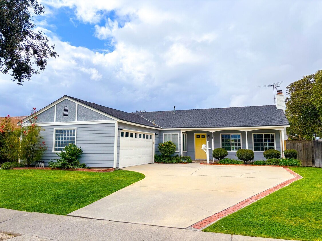 Primary Photo - Huntington Beach 4 Bed, 2 Bath Single Leve...