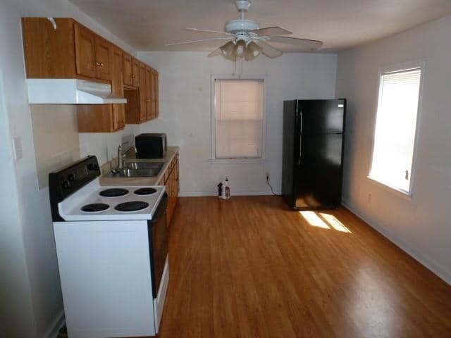 Building Photo - 2285 Oakland Dr