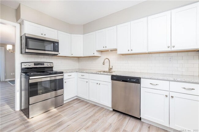 Building Photo - 266 Conestoga Way