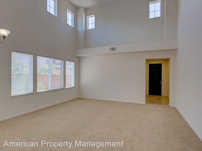 Building Photo - 712 Derry Ct