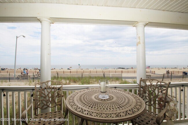 Building Photo - 221 Beach Front