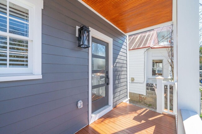 Foto del edificio - Gorgeous Renovated Downtown Charleston Home