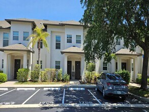 Building Photo - 9101 Gervais Cir