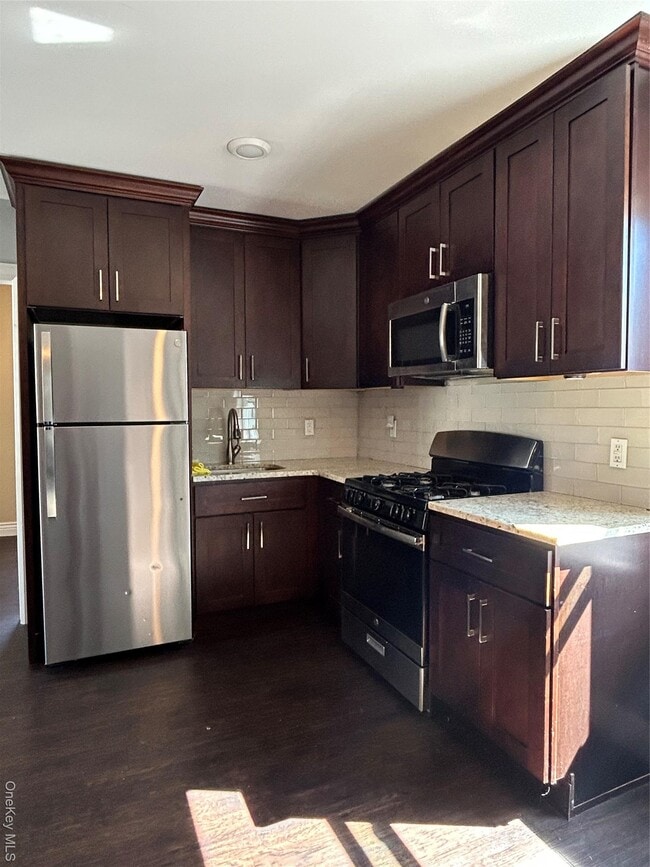 Foto del edificio - 41 Chapman Pl