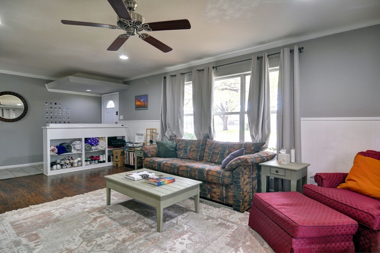 Photo - 3715 Jeanette Drive