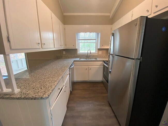 Foto del edificio - 3217 Misty Valley Dr