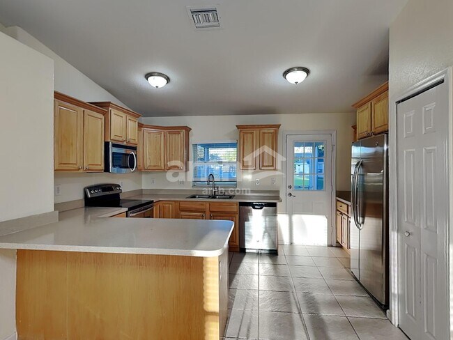 Foto del edificio - 3090 SW Boxwood Cir