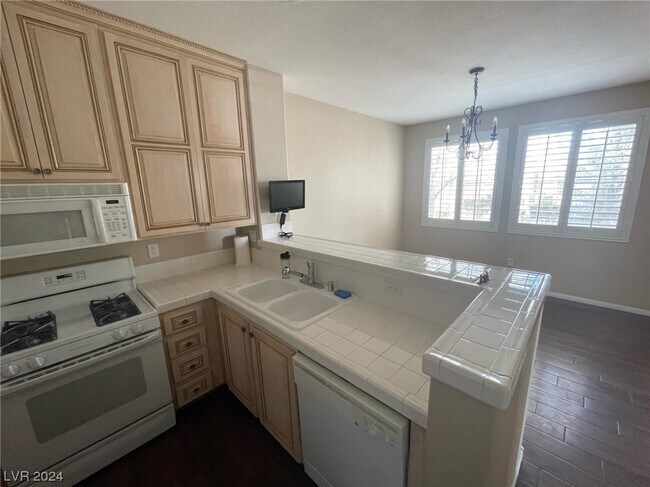 Building Photo - 10180 Deerfield Beach Ave
