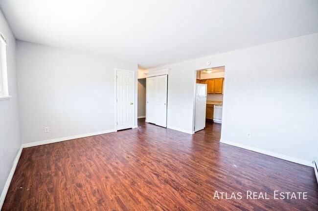 Foto del edificio - 950 Bishop Ct