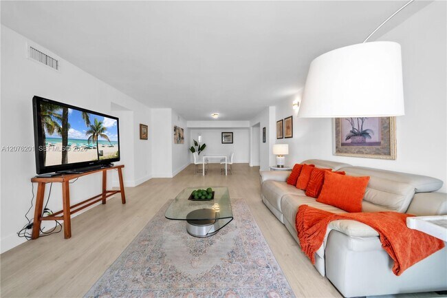 Foto del edificio - 2401 S Ocean Dr