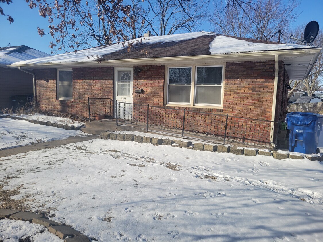 Primary Photo - 1206 Lincoln Ave
