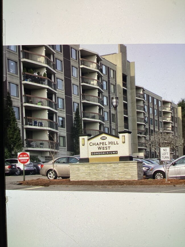 Building Photo - 1550 Worcester Rd