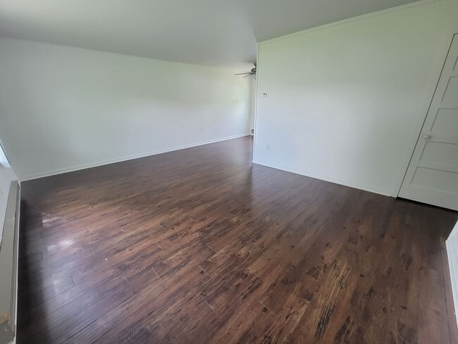Building Photo - Spacious 2BR Duplex in Central Richland – ...