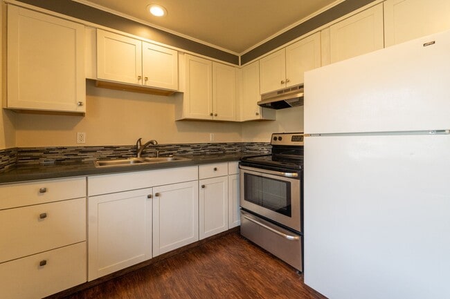 Foto del edificio - 5307 S Cedar St