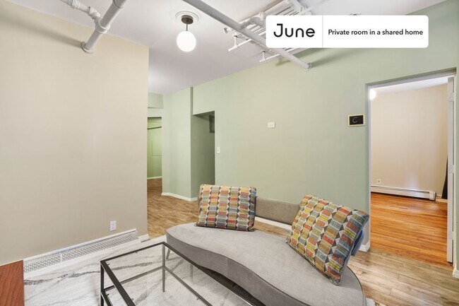 Foto del edificio - Room in Shared 3 bed/2 bath home