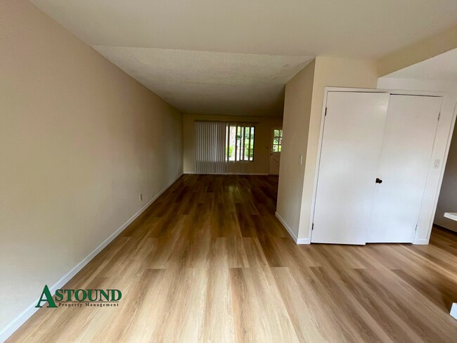 Building Photo - 68 Fountainhead Ct
