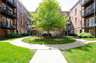 Building Photo - 7724 N Ashland Ave