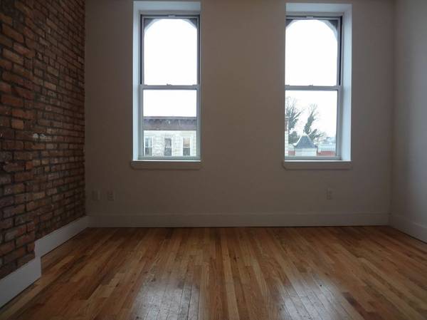 Building Photo - 886 Jefferson Ave