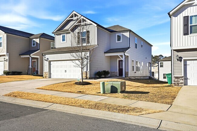 Foto del edificio - GREAT HOME IN LAKEVIEW RIDGE IN GROWING FUQUAY-VARINA
