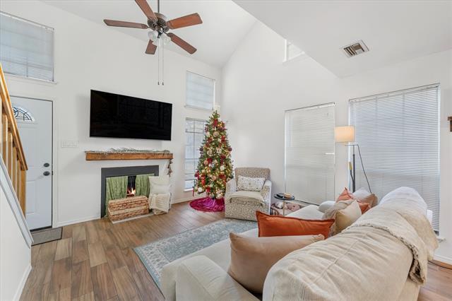 Foto del edificio - 1419 Mccoy St