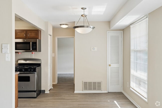 Interior Photo - Park Naylor