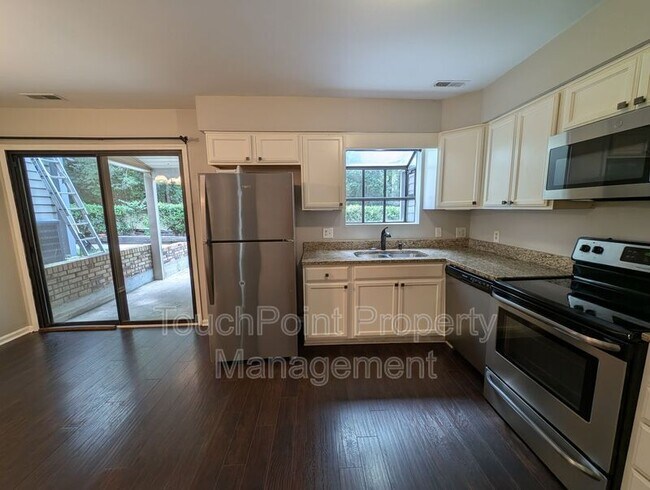 Foto del edificio - 9111 Sharonbrook Dr