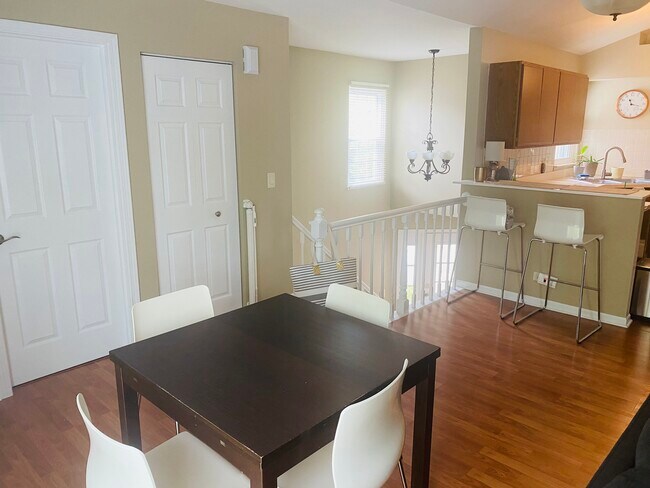 Foto del edificio - 363 W Hamilton Ln